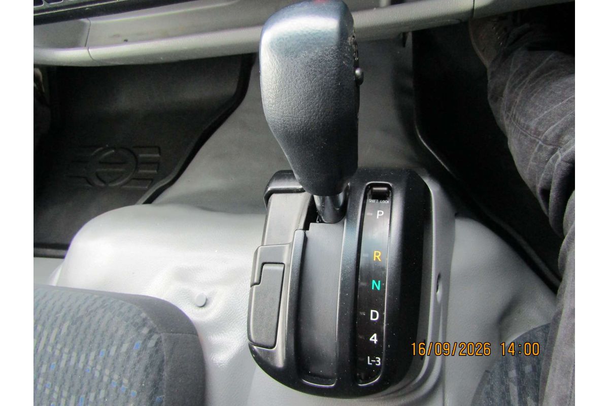 2014 Hino 300 Series 616 AUTO MWB XZU710R 4x2 image 4