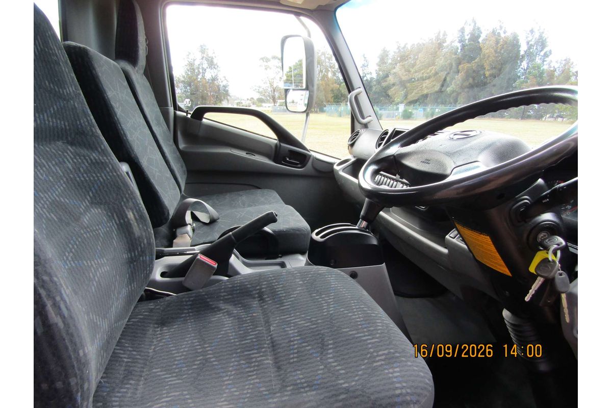 2014 Hino 300 Series 616 AUTO MWB XZU710R 4x2 image 6