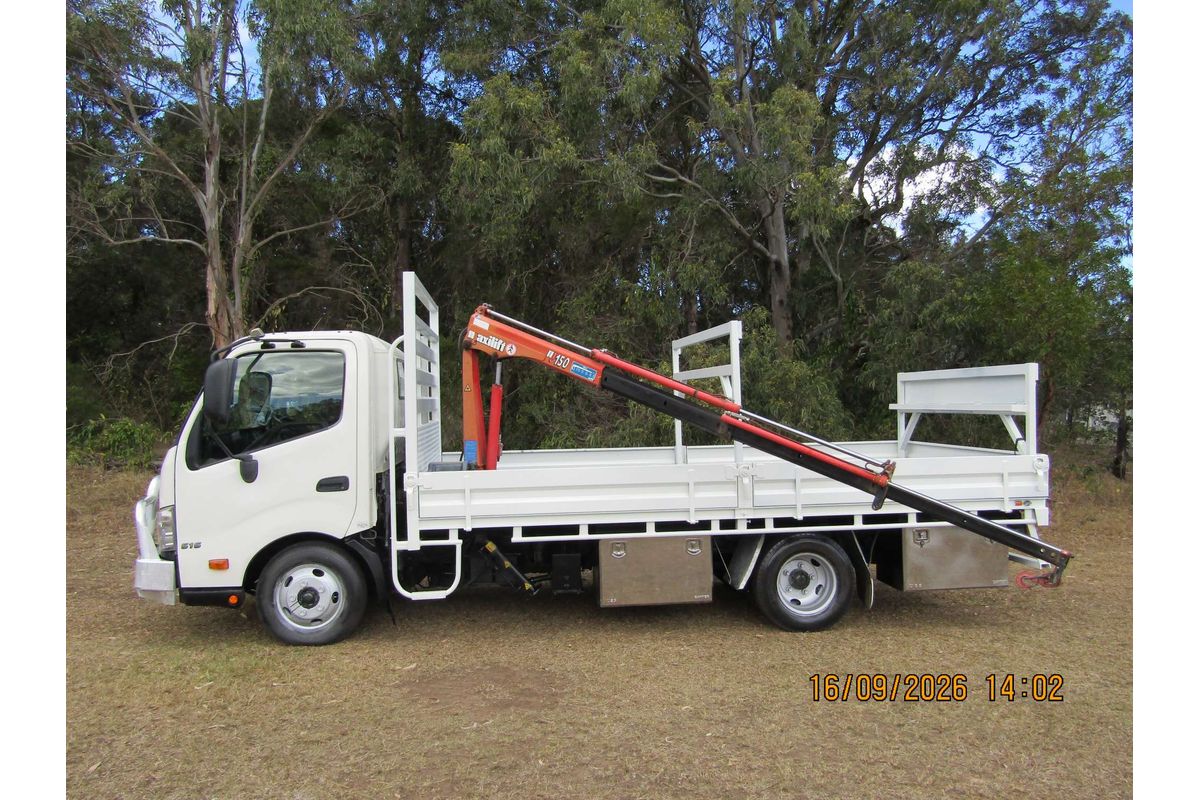 2014 Hino 300 Series 616 AUTO MWB XZU710R 4x2 image 15