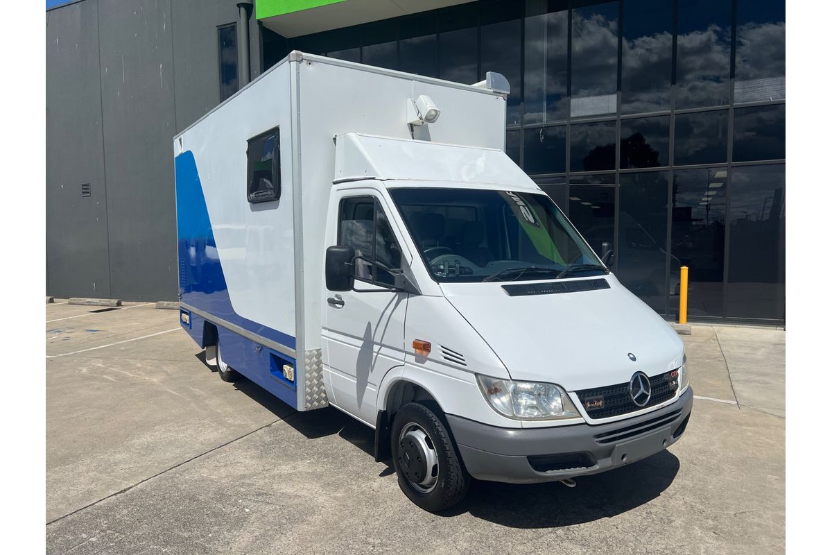 2005 Mercedes-Benz Sprinter 416CDI Rear Wheel Drive LWB Low Roof image 9