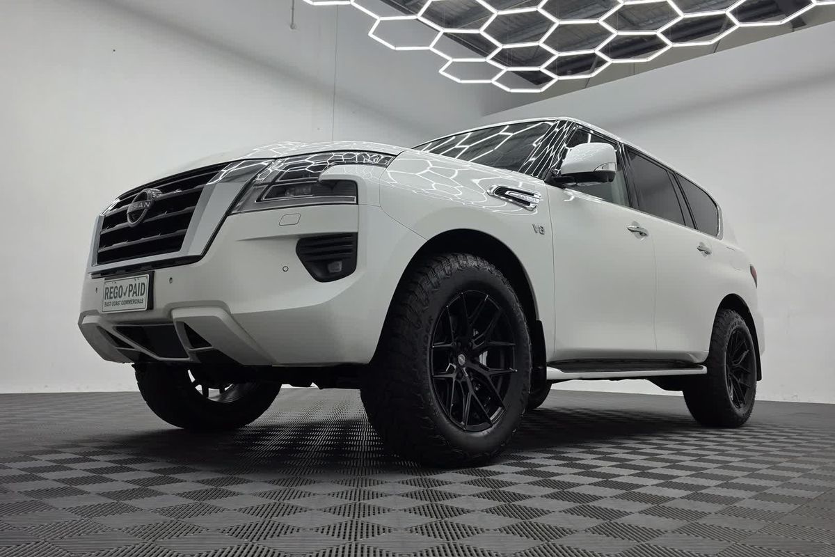 2022 Nissan Patrol Ti Y62 image 10