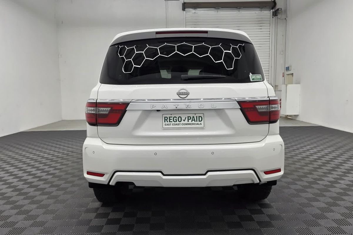 2022 Nissan Patrol Ti Y62 image 14
