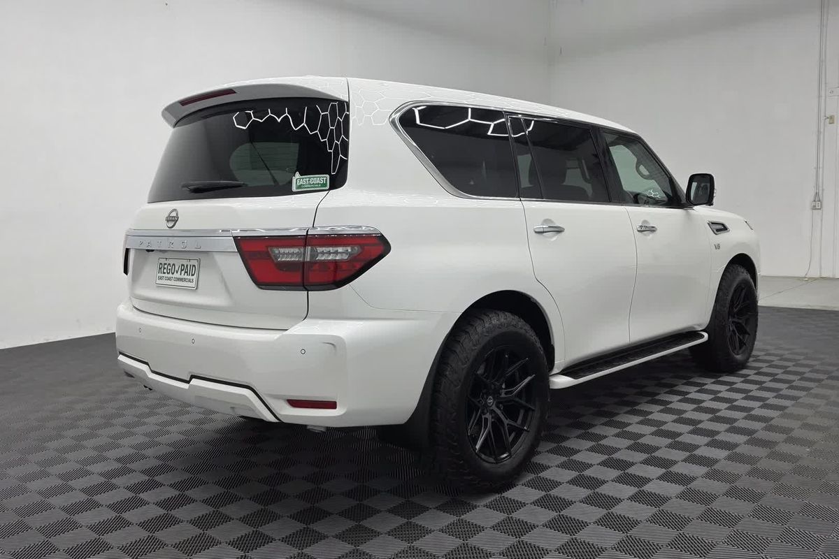 2022 Nissan Patrol Ti Y62 image 15