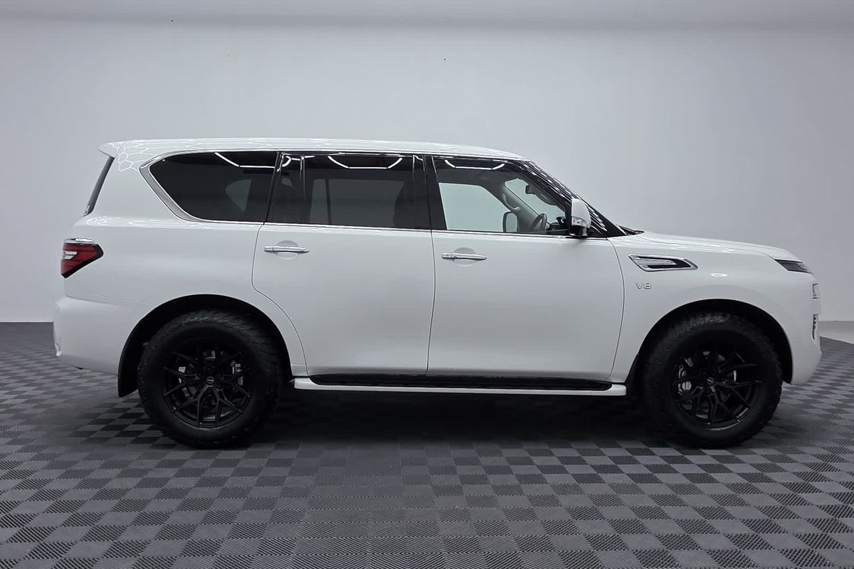 2022 Nissan Patrol Ti Y62 image 16