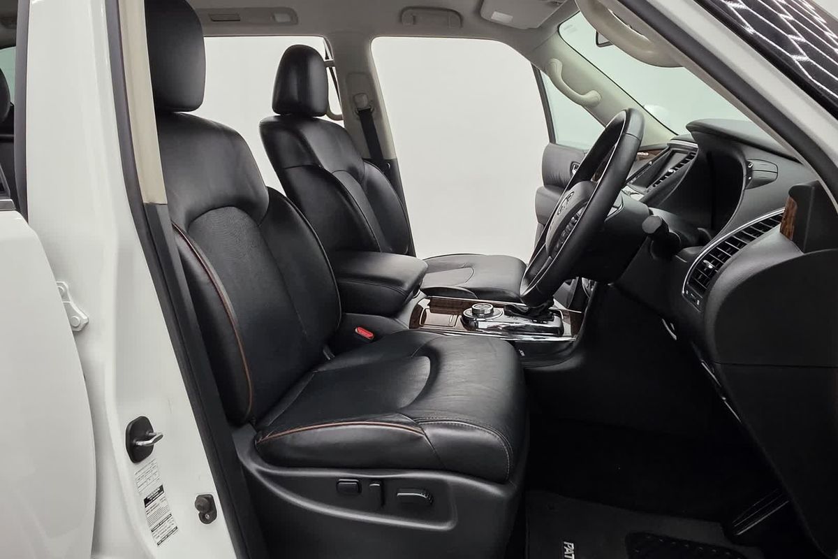 2022 Nissan Patrol Ti Y62 image 23