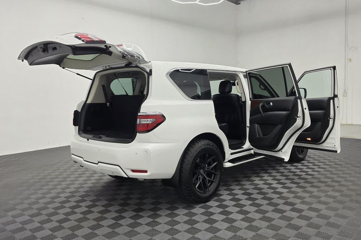 2022 Nissan Patrol Ti Y62 image 26