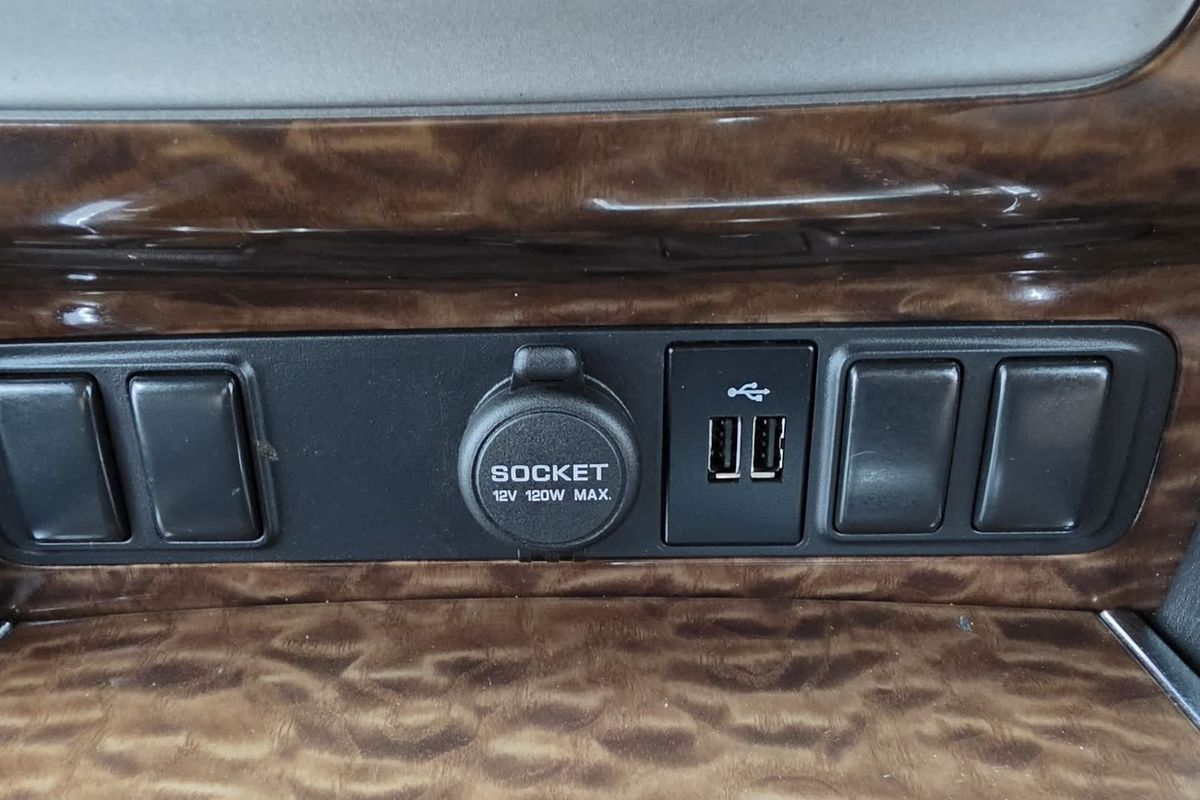 2022 Nissan Patrol Ti Y62 image 36