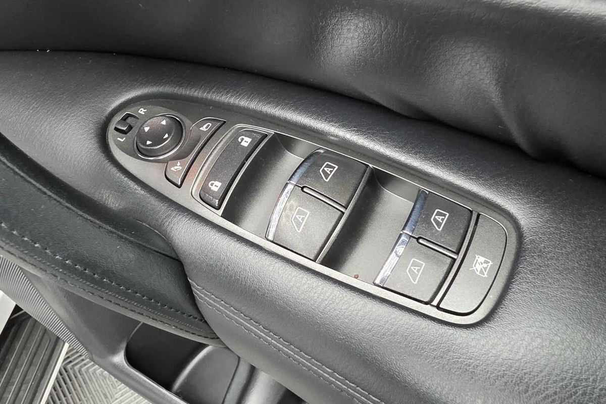 2022 Nissan Patrol Ti Y62 image 44
