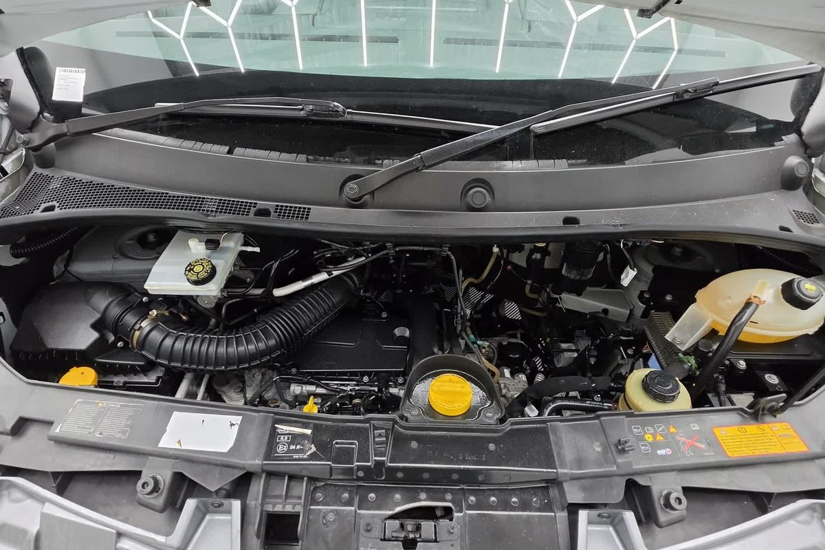 2019 Renault Master X62 LWB Mid Roof