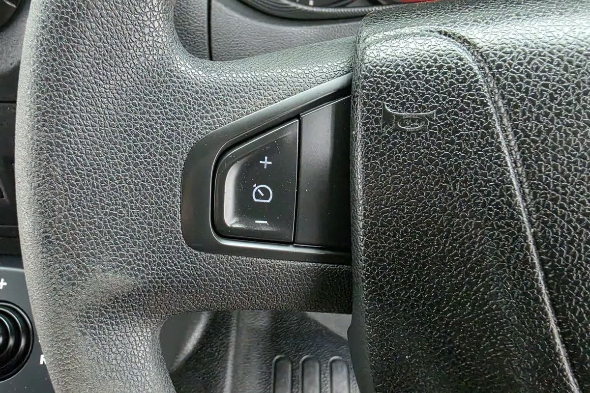 2019 Renault Master X62 LWB Mid Roof