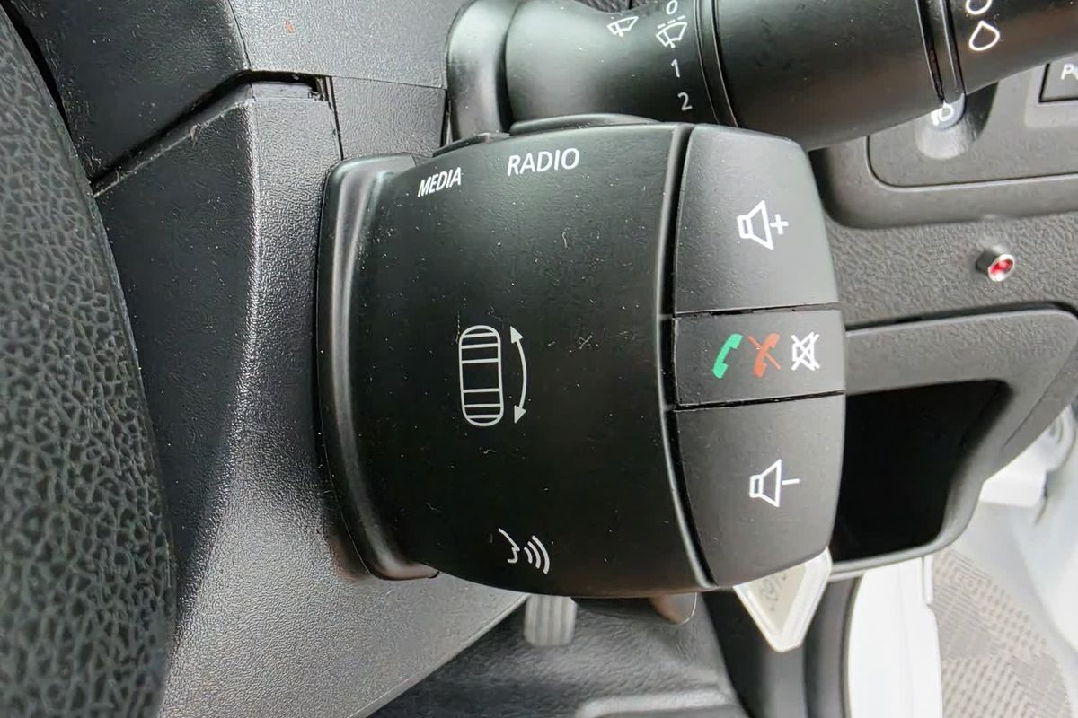 2019 Renault Master X62 LWB Mid Roof