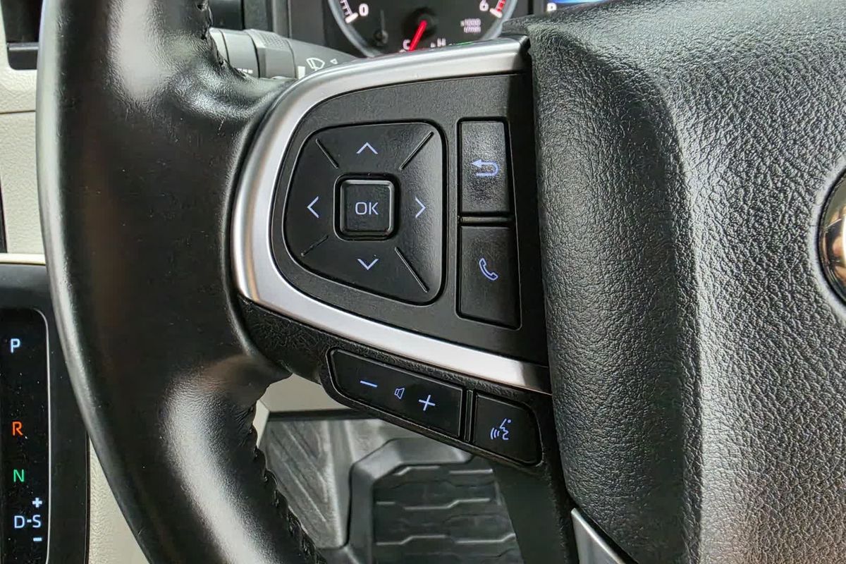 2023 Toyota Hiace GDH300R LWB