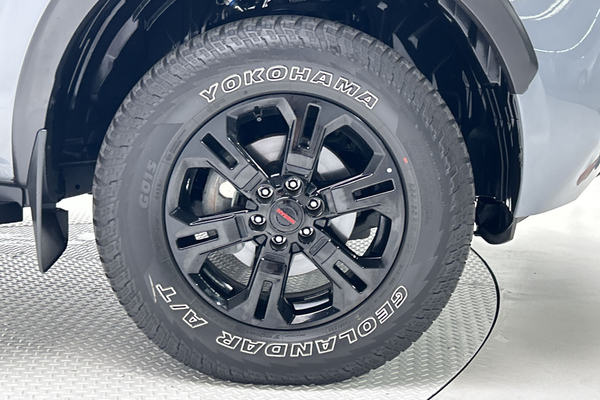 2025 Nissan Navara PRO-4X D23 4X4 thumb-9