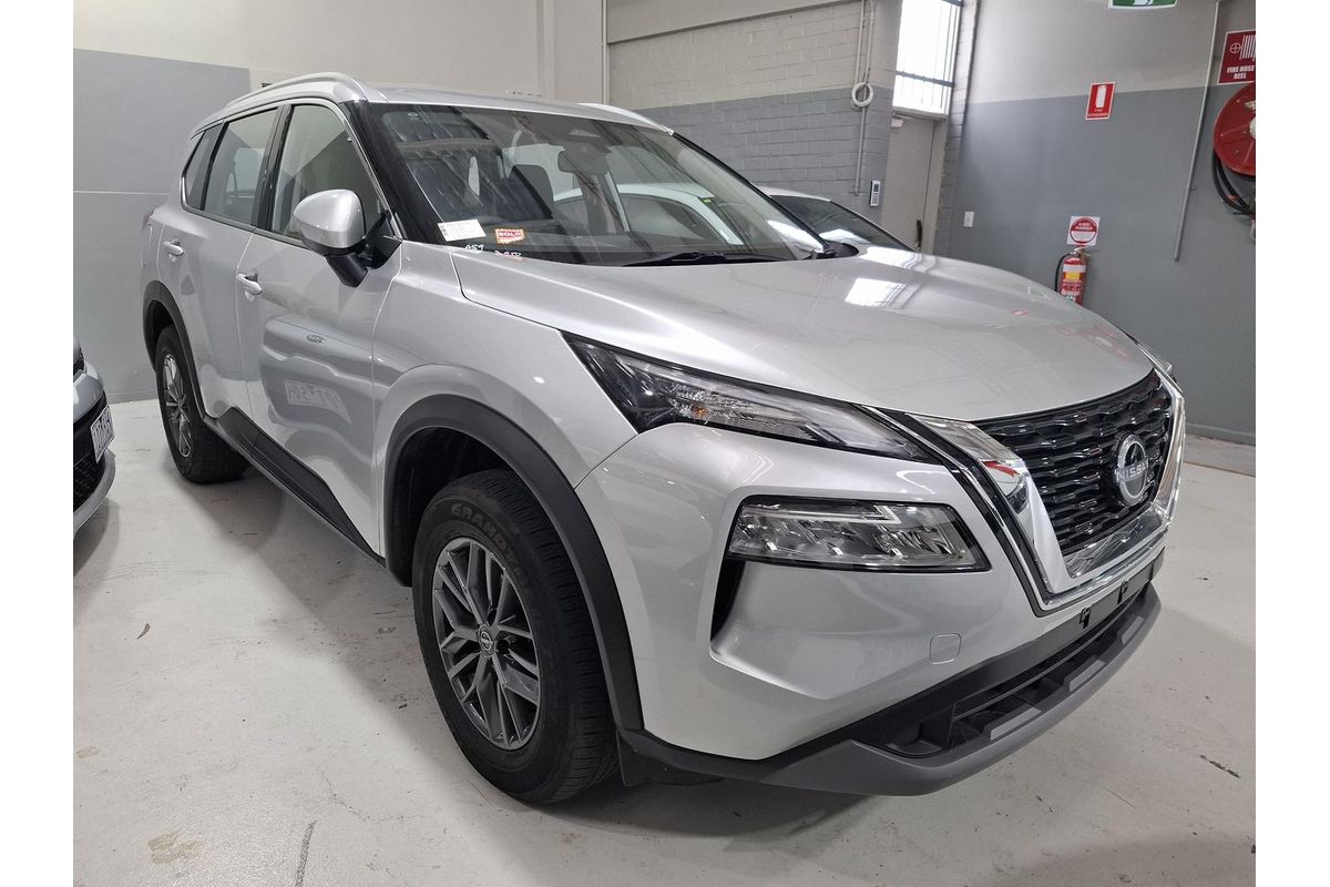 2024 Nissan X-TRAIL ST T33