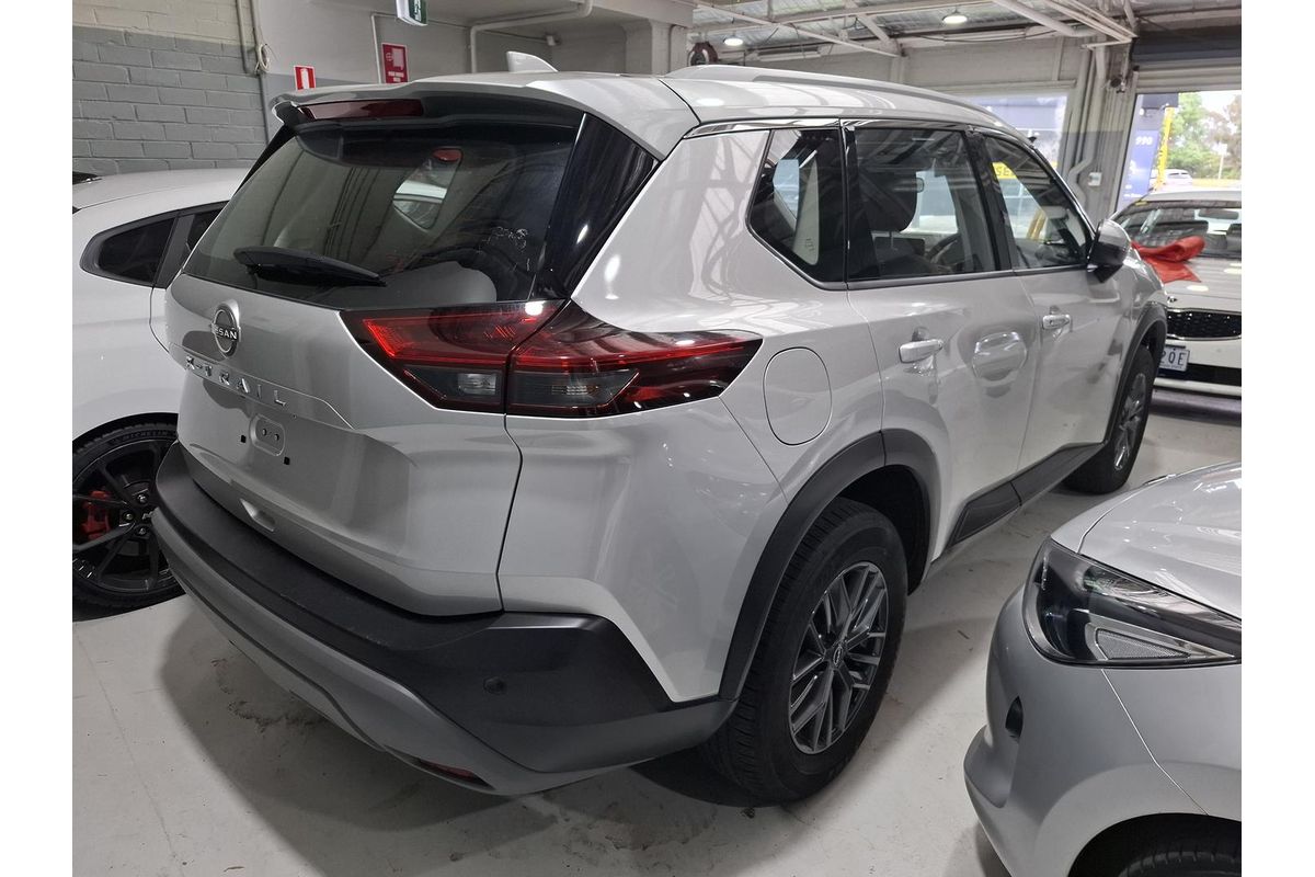 2024 Nissan X-TRAIL ST T33
