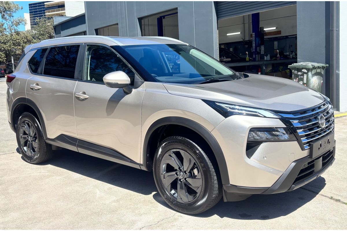 2025 Nissan X-TRAIL ST-L T33