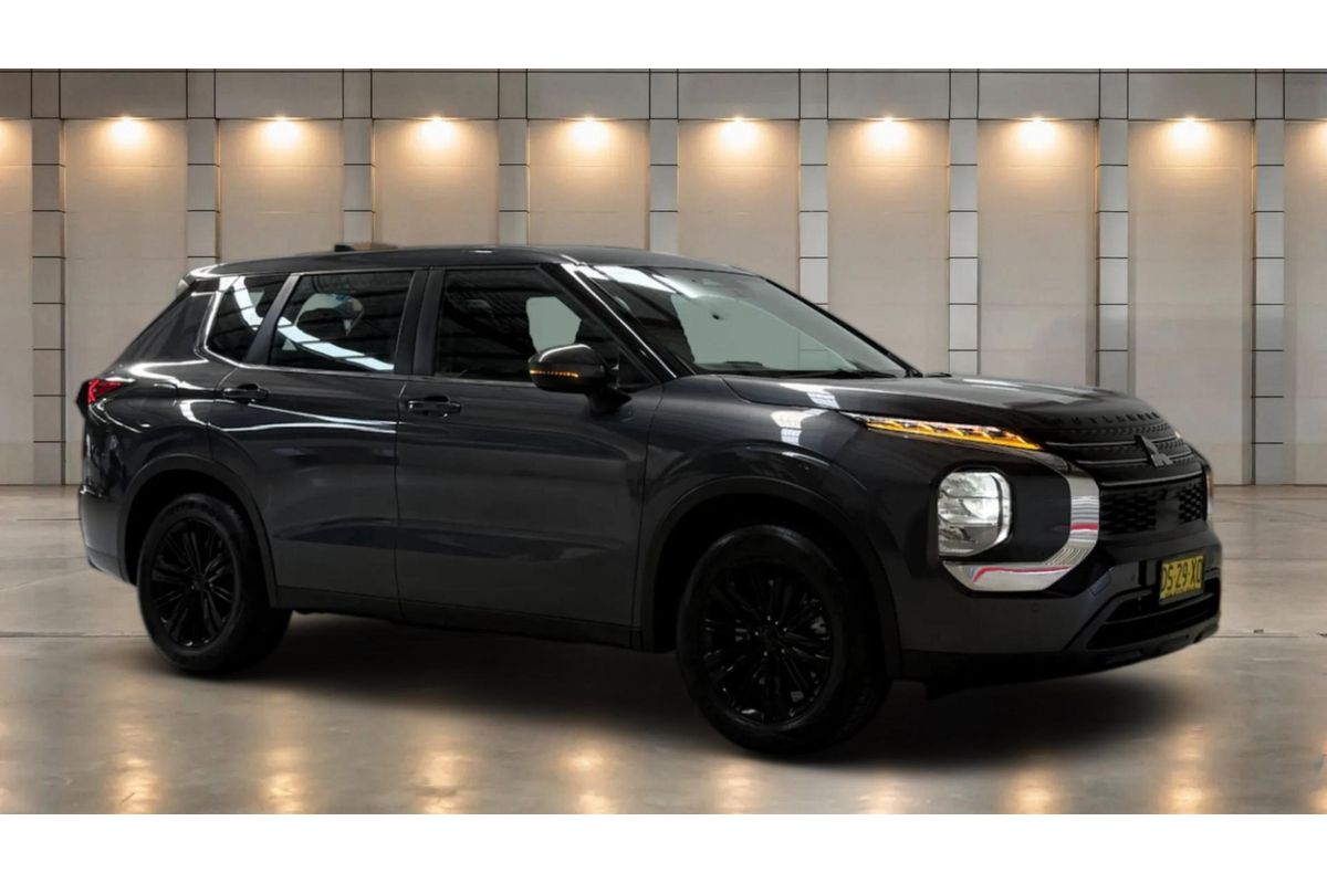 2024 Mitsubishi Outlander ES ZM