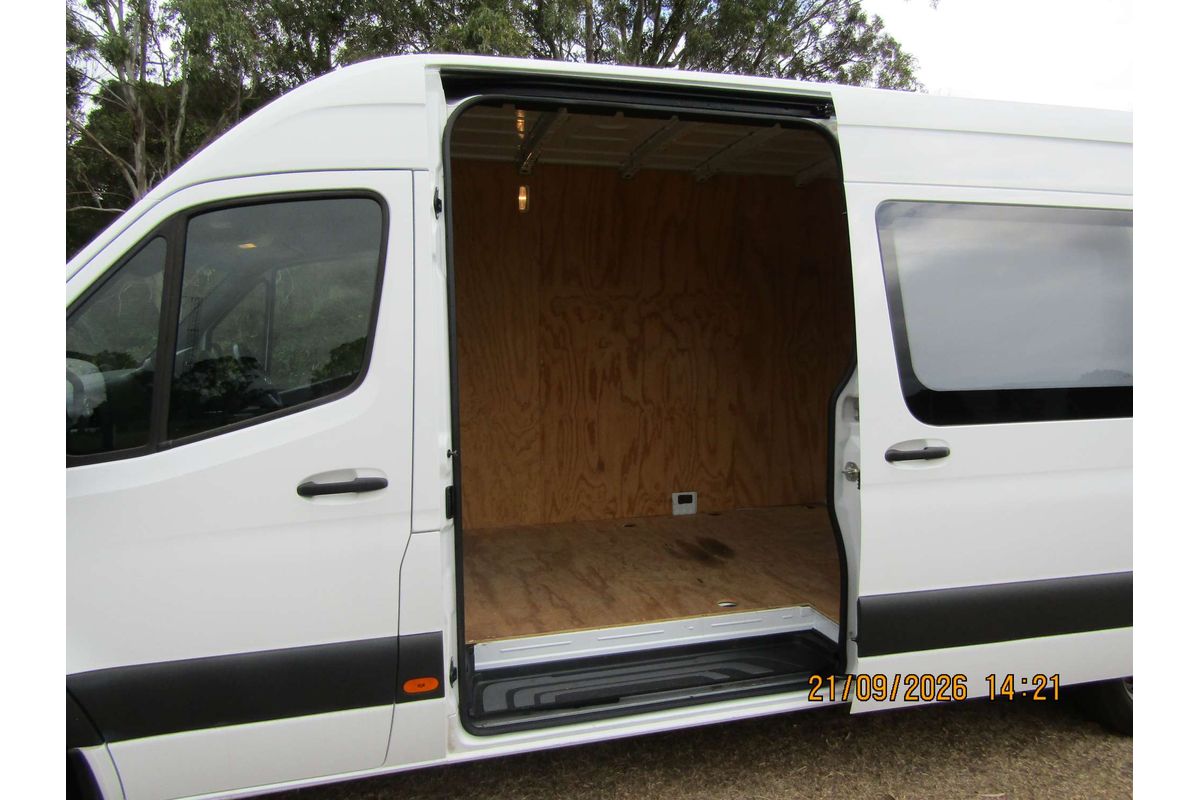 2023 Mercedes-Benz Sprinter 315CDI VS30 LWB High Roof image 4