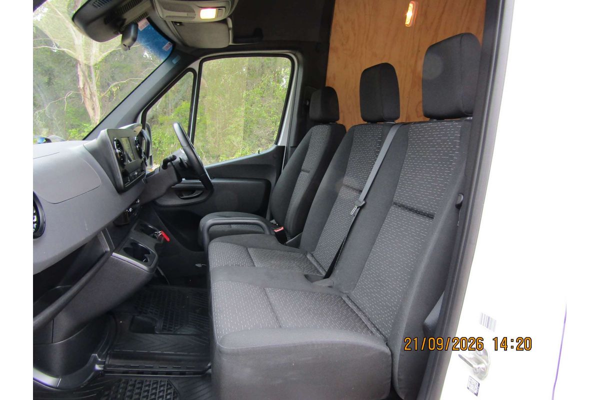 2023 Mercedes-Benz Sprinter 315CDI VS30 LWB High Roof image 6