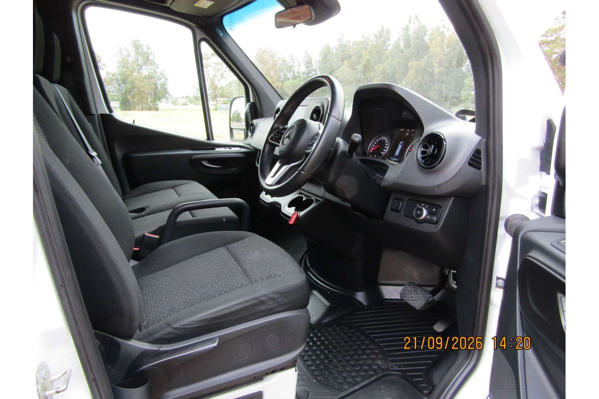 2023 Mercedes-Benz Sprinter 315CDI VS30 LWB High Roof image 7
