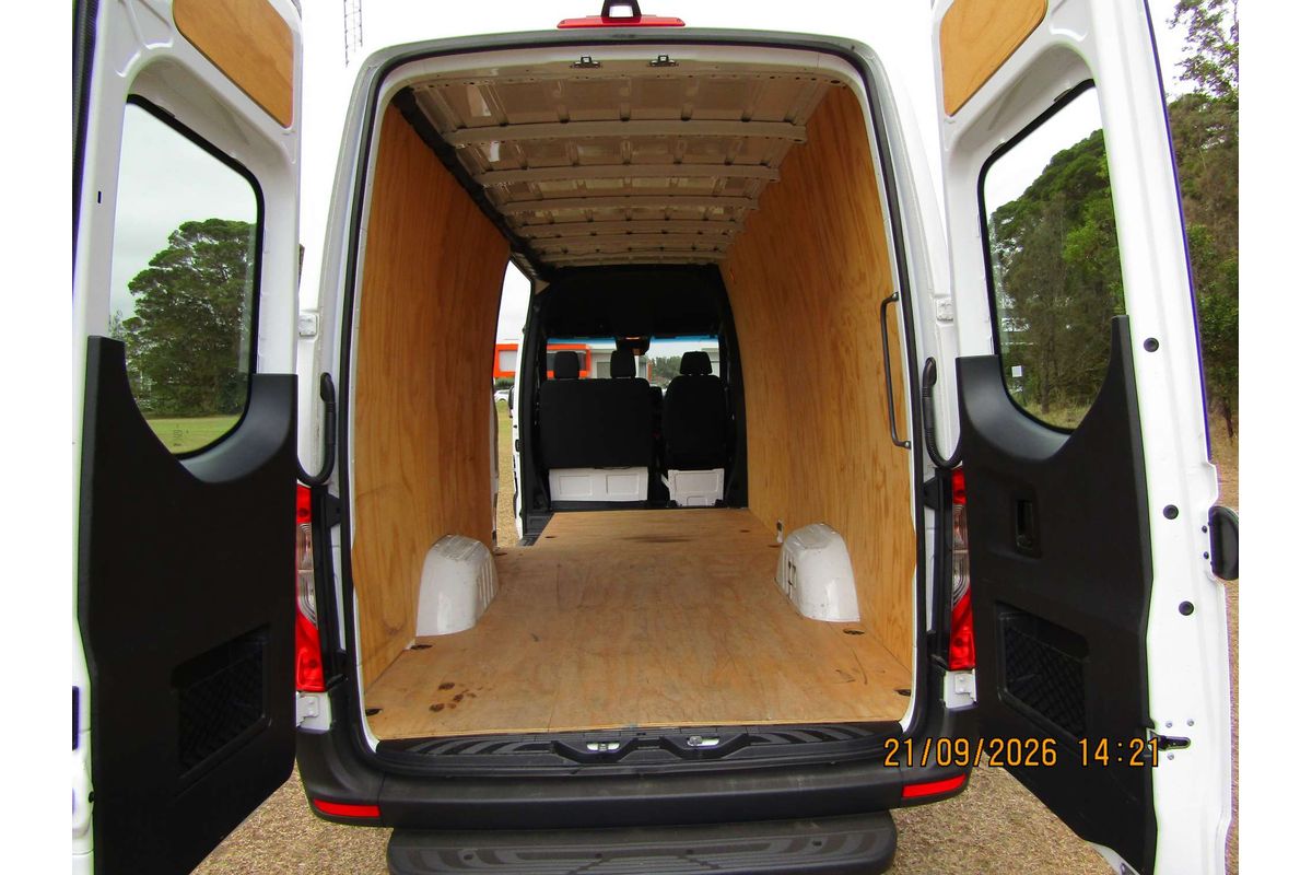 2023 Mercedes-Benz Sprinter 315CDI VS30 LWB High Roof image 11