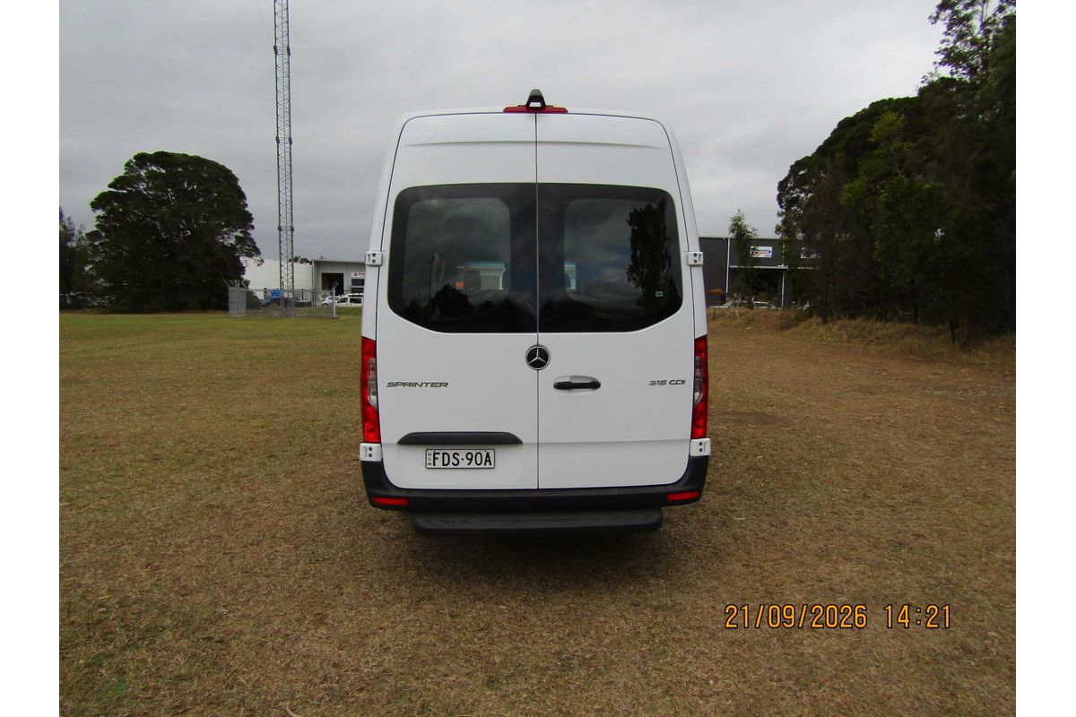 2023 Mercedes-Benz Sprinter 315CDI VS30 LWB High Roof image 12