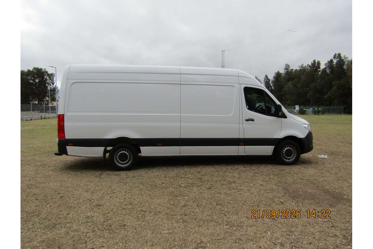 2023 Mercedes-Benz Sprinter 315CDI VS30 LWB High Roof image 13