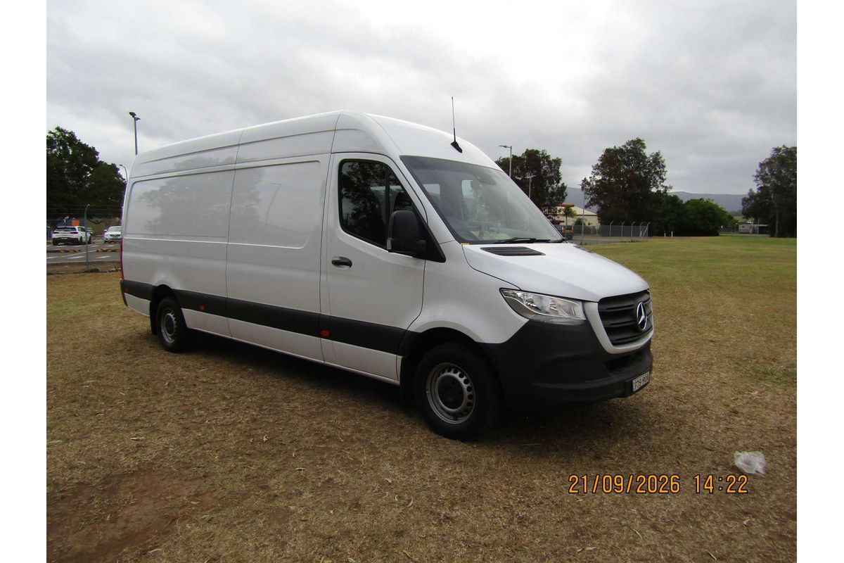 2023 Mercedes-Benz Sprinter 315CDI VS30 LWB High Roof image 15