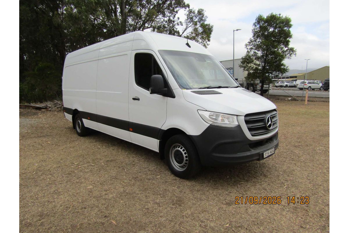 2023 Mercedes-Benz Sprinter 315CDI VS30 LWB High Roof image 18