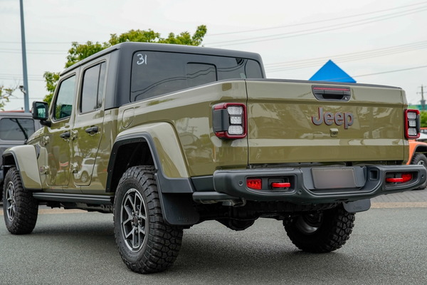 2026 Jeep Gladiator Rubicon JT 4X4 thumb-5