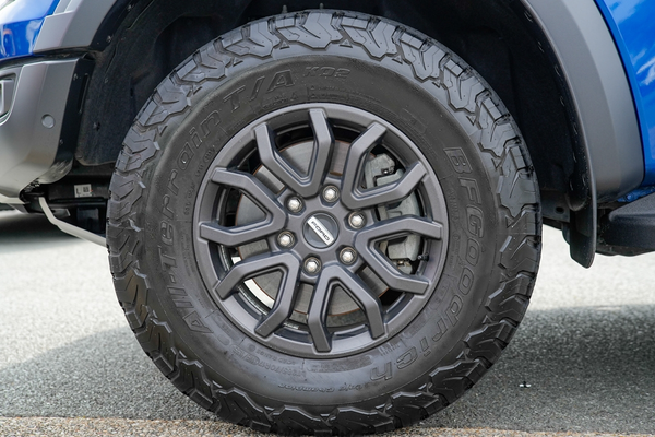 2023 Ford Ranger Raptor 4X4 3.0L thumb-3