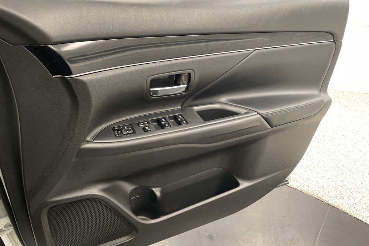 2019 Mitsubishi Outlander LS ZL