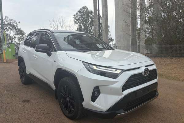 2025 Toyota RAV4 XSE AXAH54R