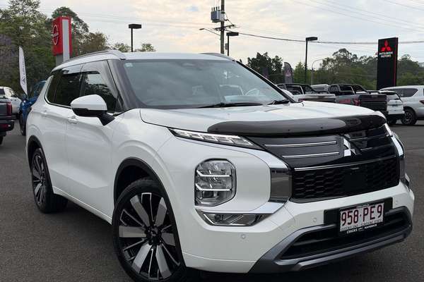 2025 Mitsubishi Outlander Exceed ZM