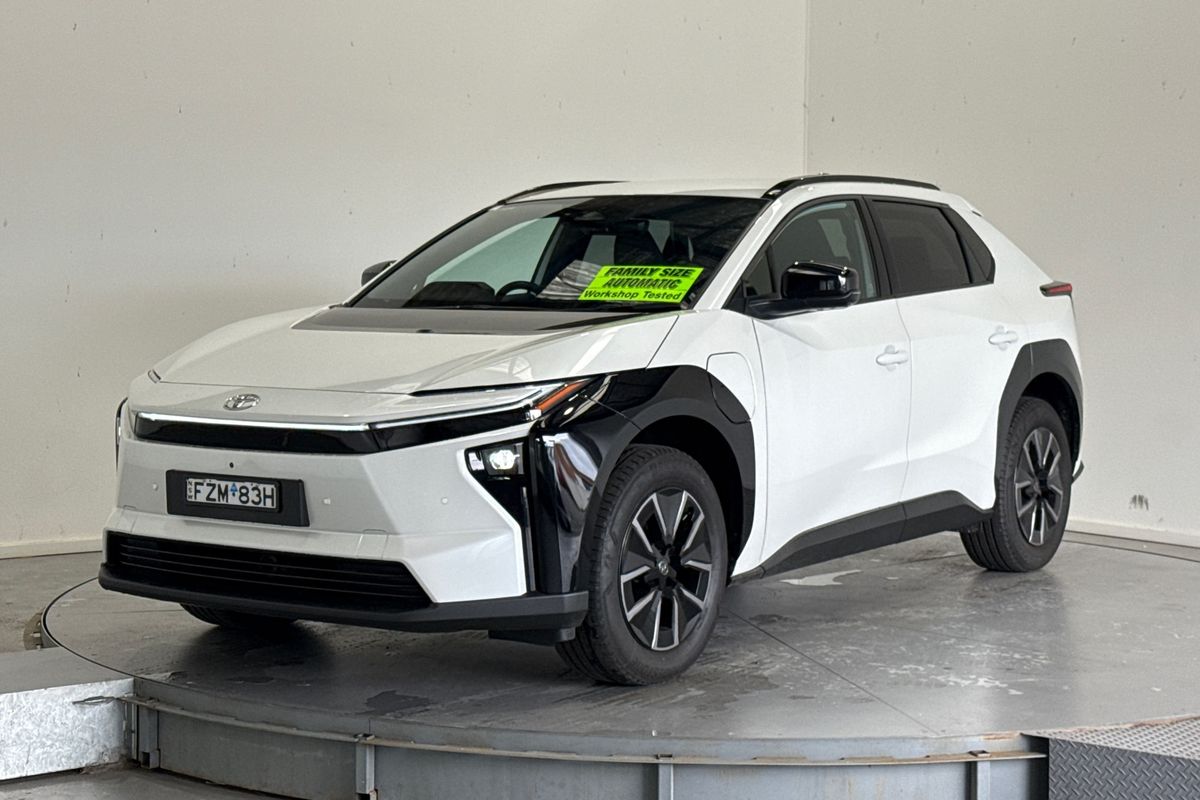 2025 Toyota bZ4X XEAM11R