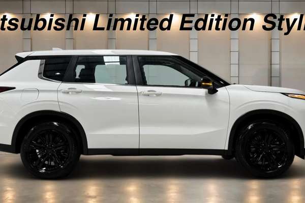2024 Mitsubishi Outlander ES ZM