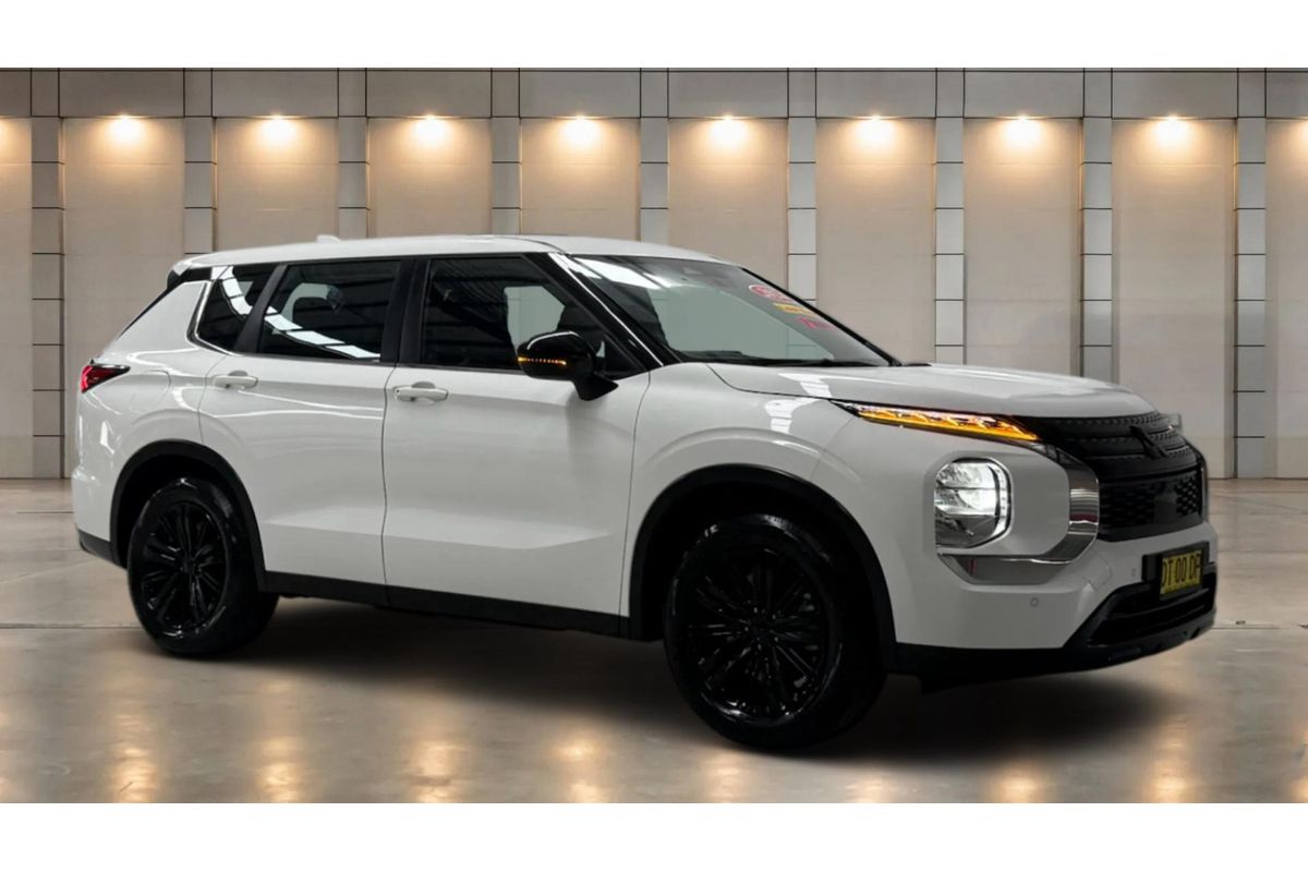 2024 Mitsubishi Outlander ES ZM