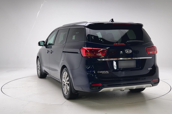 2018 Kia Carnival Platinum YP thumb-6