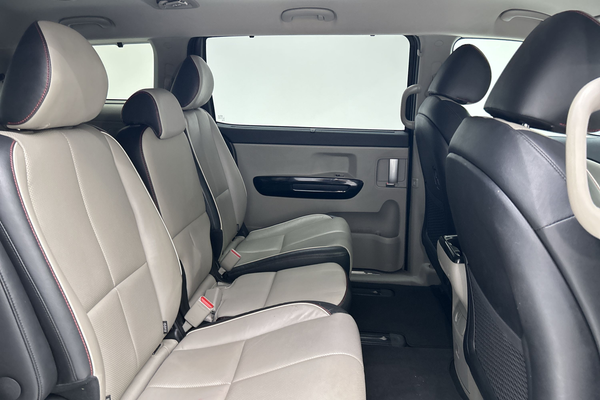 2018 Kia Carnival Platinum YP thumb-11