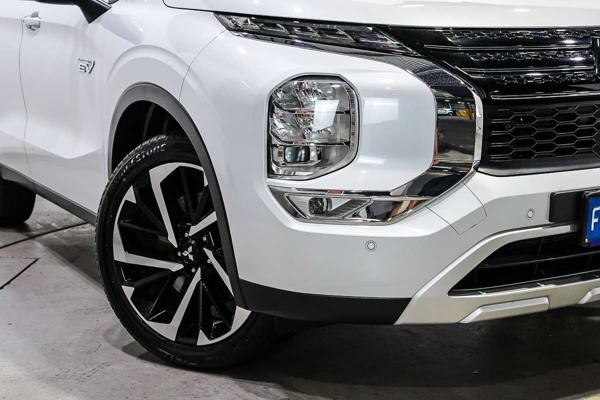 2024 Mitsubishi Outlander PHEV Aspire ZM