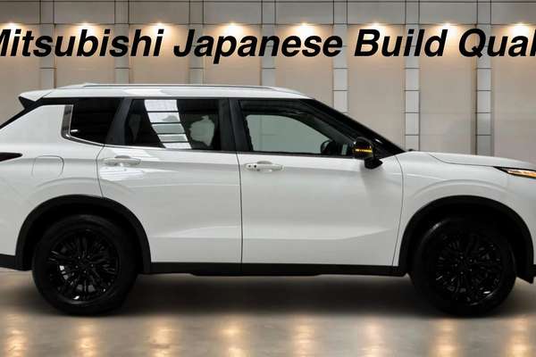 2024 Mitsubishi Outlander LS ZM