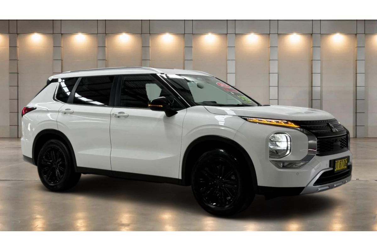 2024 Mitsubishi Outlander LS ZM