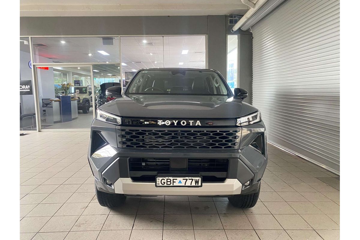 2026 Toyota Hilux SR5 48V + PREM. INTERIOR (4x4) GUN227R 4X4