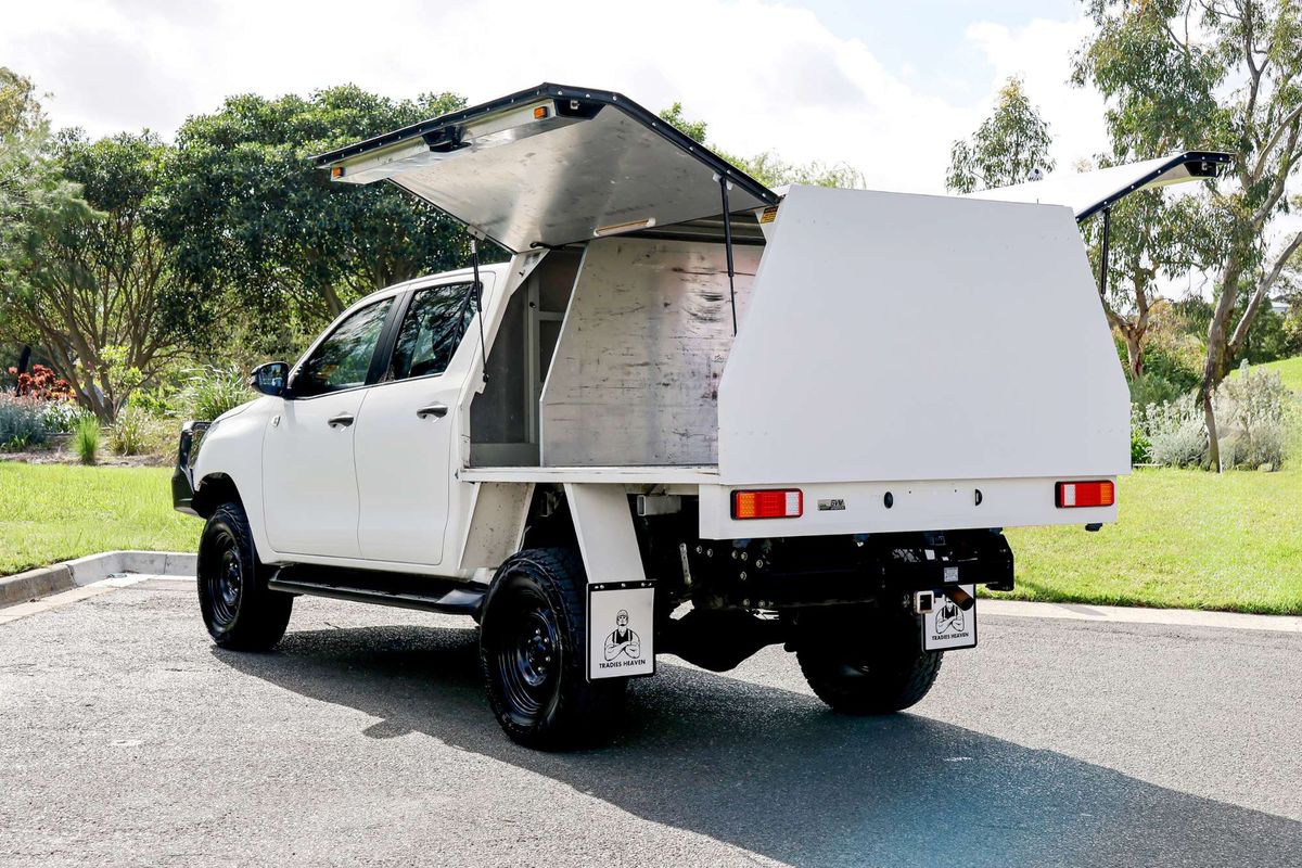 2019 Toyota Hilux SR GUN126R 4X4 image 9