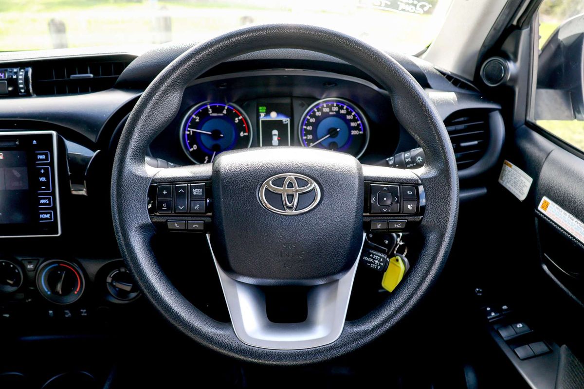 2019 Toyota Hilux SR GUN126R 4X4 image 16