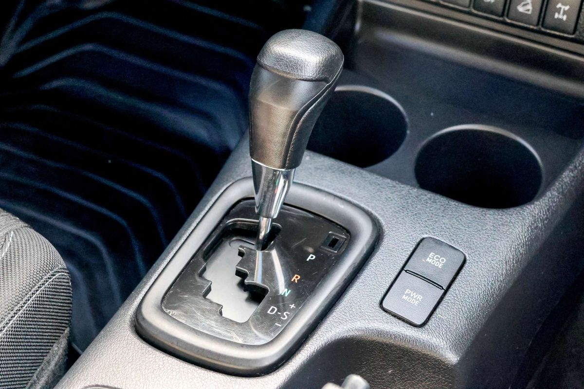 2019 Toyota Hilux SR GUN126R 4X4 image 18