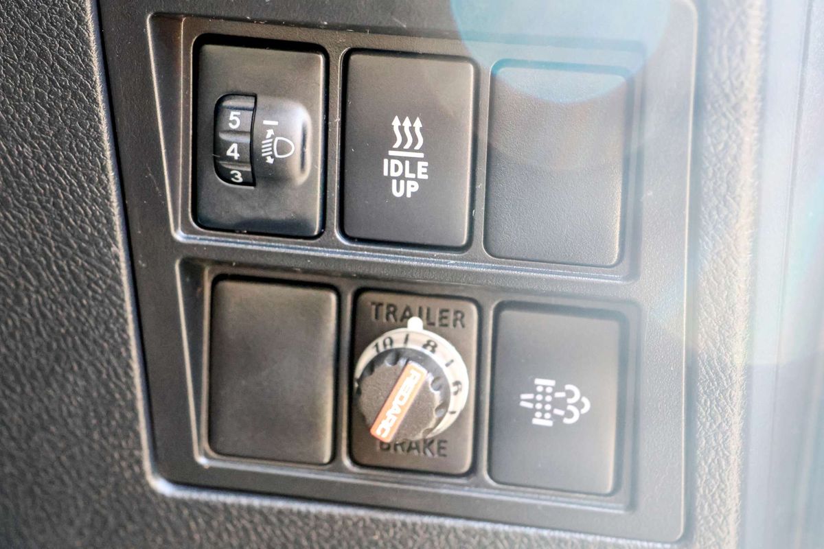 2019 Toyota Hilux SR GUN126R 4X4 image 25