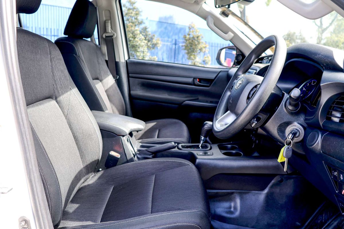 2019 Toyota Hilux SR GUN126R 4X4 image 26