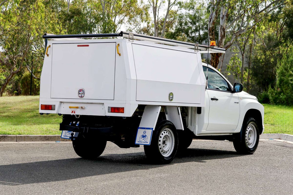 2020 Mitsubishi Triton GLX MR 4X4 image 7