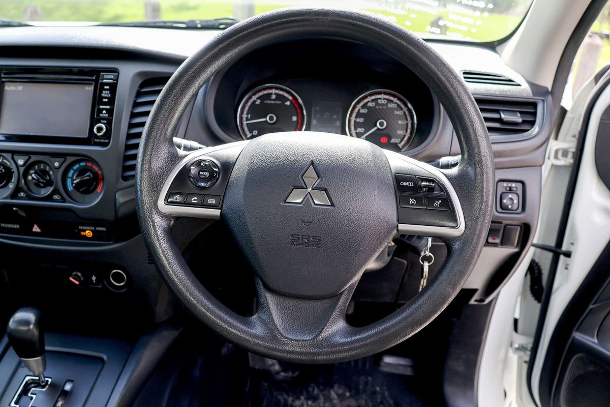 2020 Mitsubishi Triton GLX MR 4X4 image 24